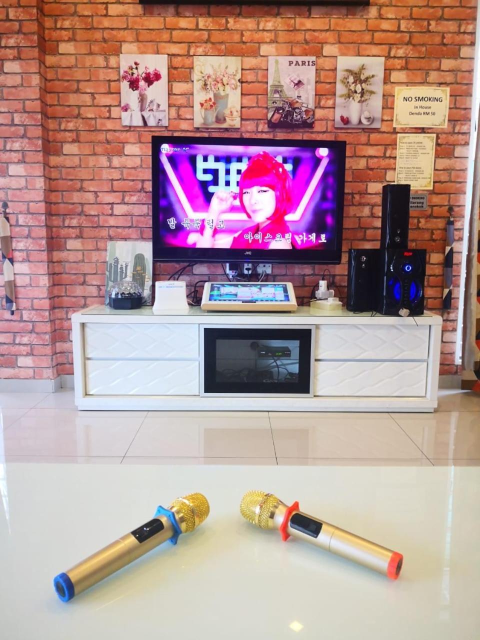 Teluk Batik 17Paradisehome Private Pool Karaoke Snooker Bbq 15Pax Lumut Luaran gambar